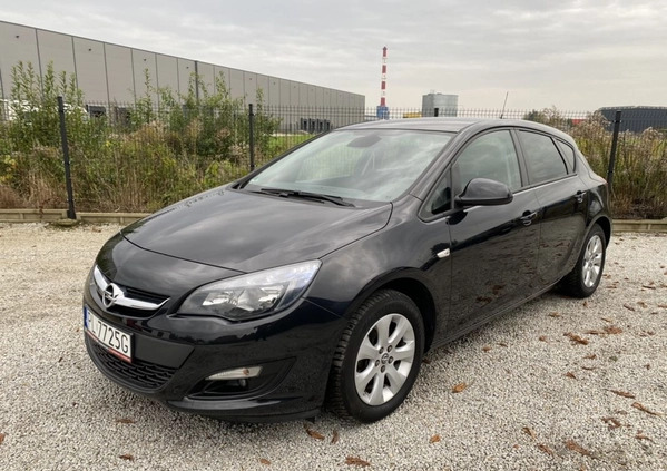 Opel Astra cena 37999 przebieg: 173000, rok produkcji 2015 z Rumia małe 667